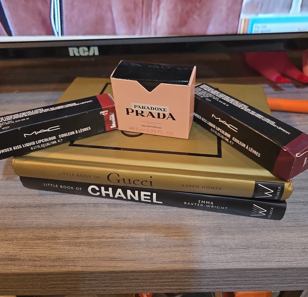 1 PRADA DABBER, 2 MAC LIPCOLOR